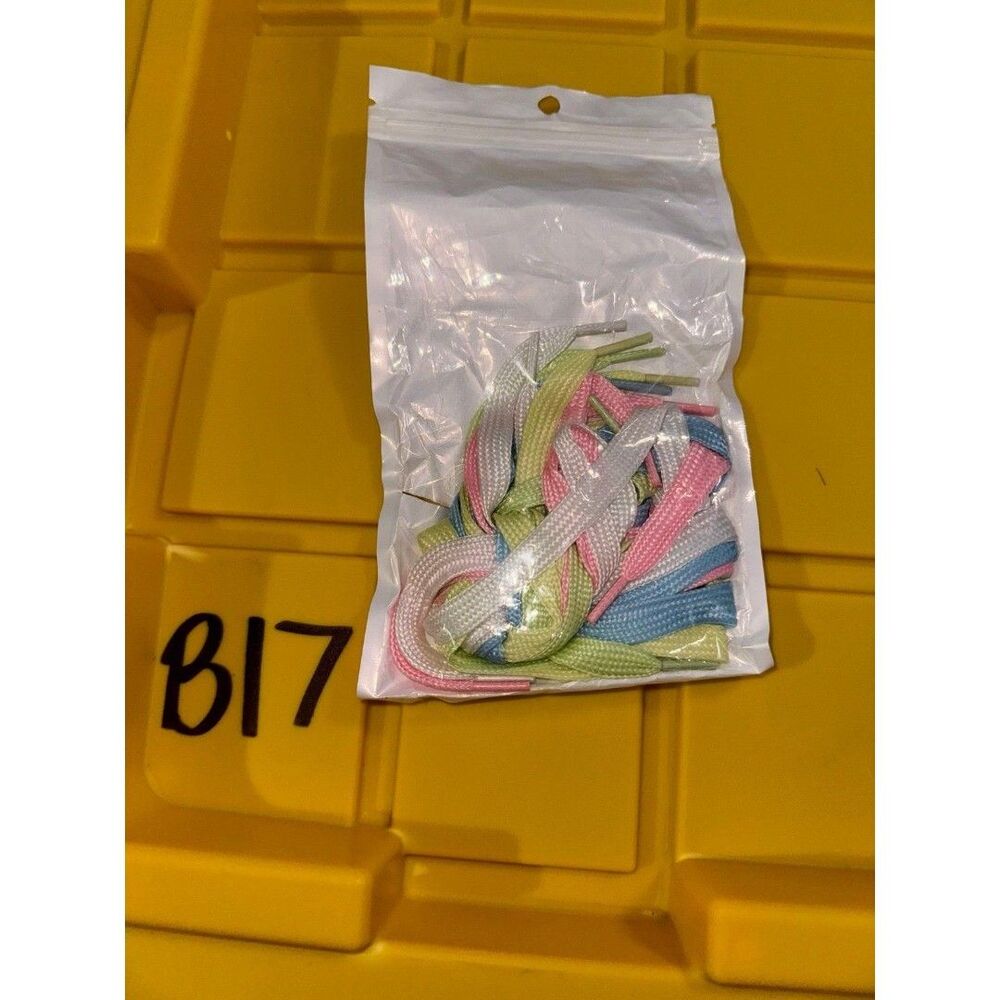 Glow in the dark shoelaces and a variety of colors B18